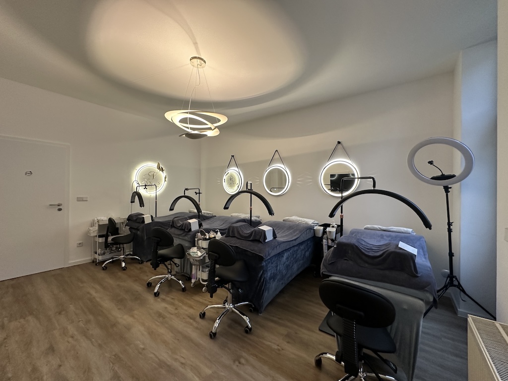 Kosmetikstudio Dresden Wimpernverlängerung Bereich 1